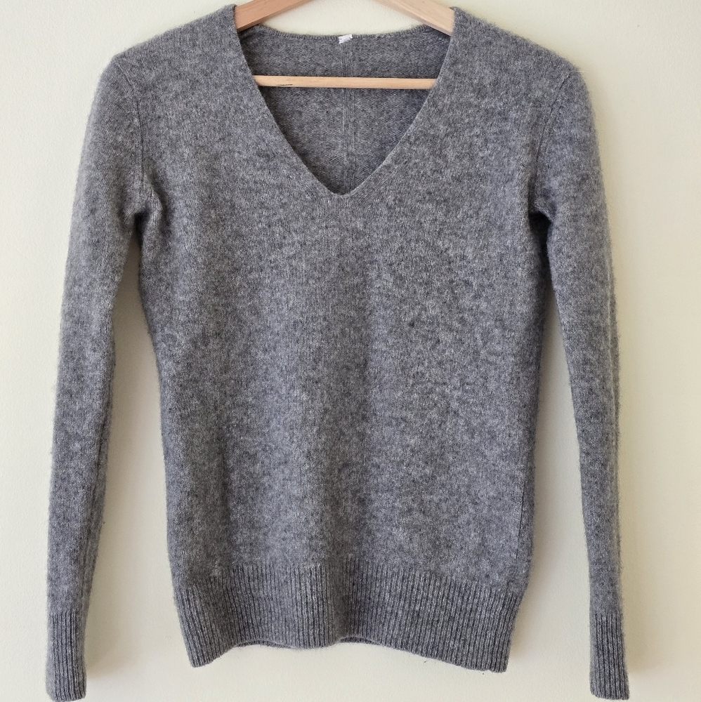 Babaton 100% Cashemere Sweater XS